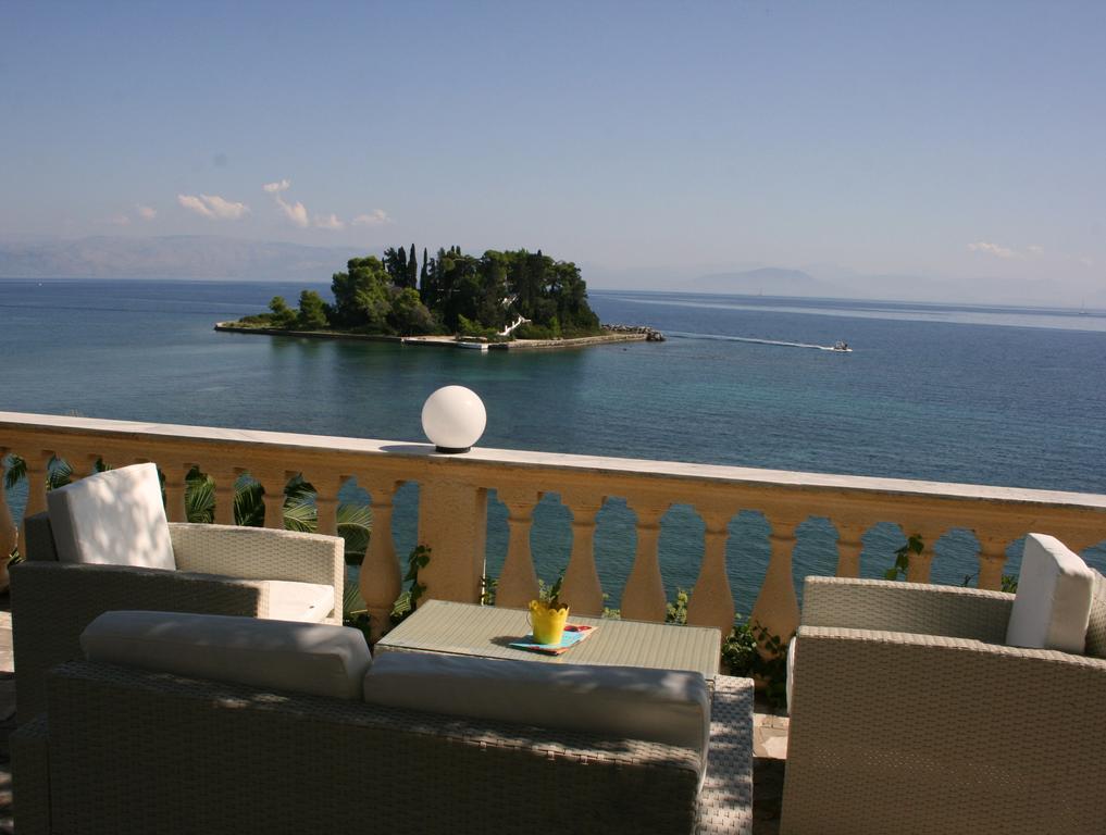 Aegli Hotel Perama  Exterior photo
